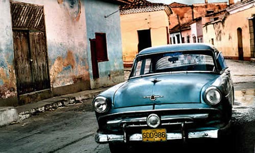 Voituree ancienne dansSantiago de Cuba